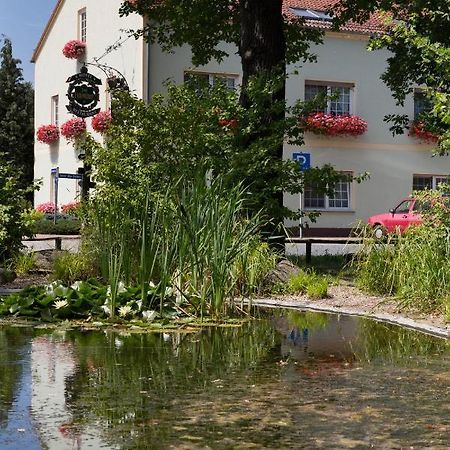 Hotel & Gasthaus Zum Eichenkranz Luckenwalde Buitenkant foto